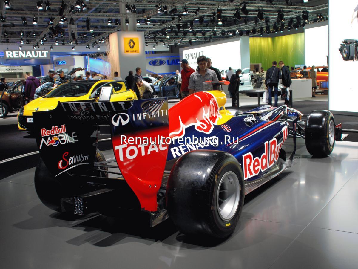 Болид Формулы-1 Renault